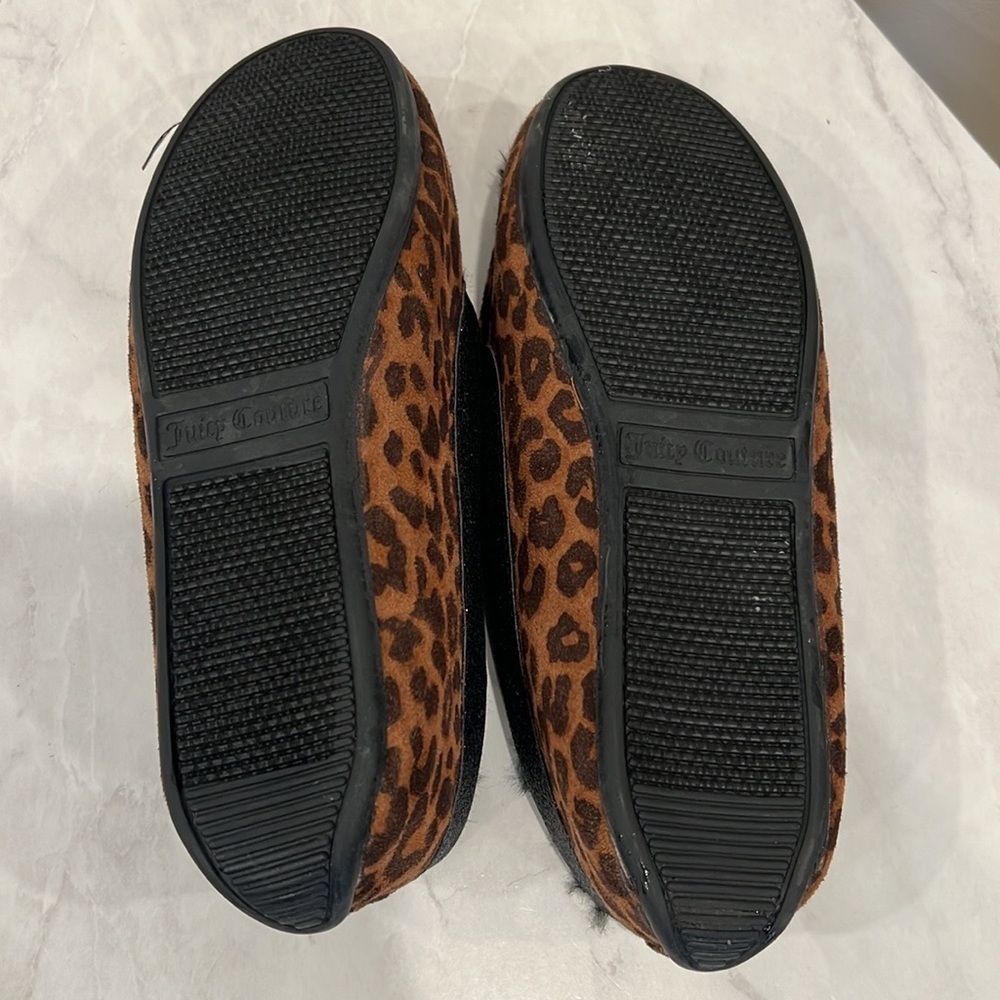 🔥Leopard Print Fur Lined Loafers with Gold Accents🔥 - Picture 2 of 5